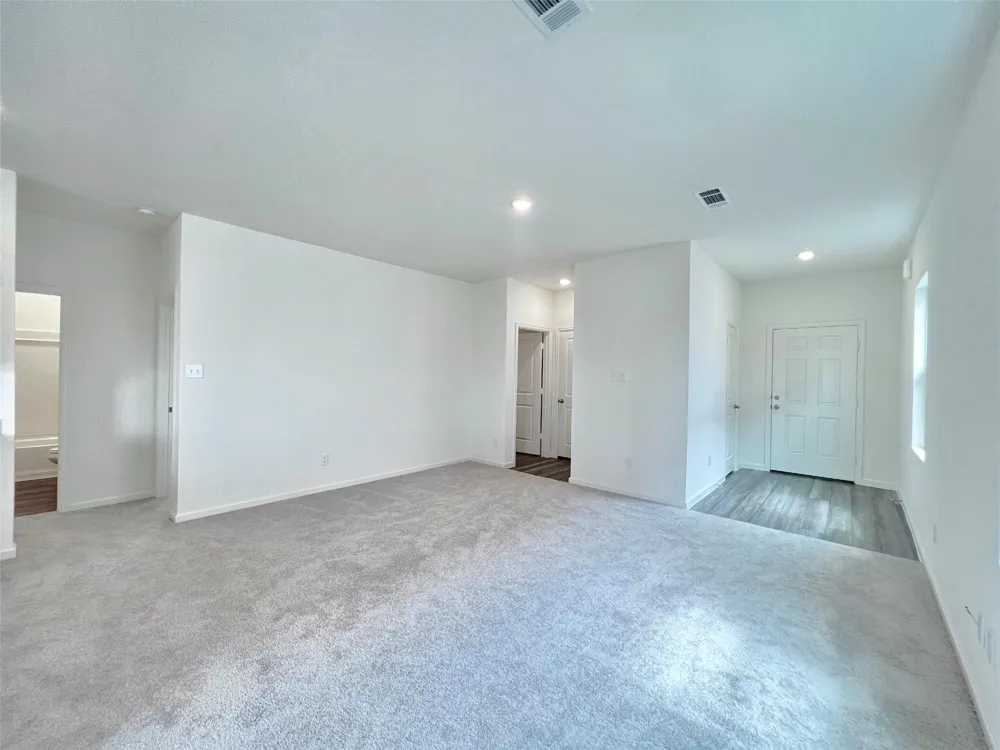 680 Amesbury Road Conroe, TX 77316