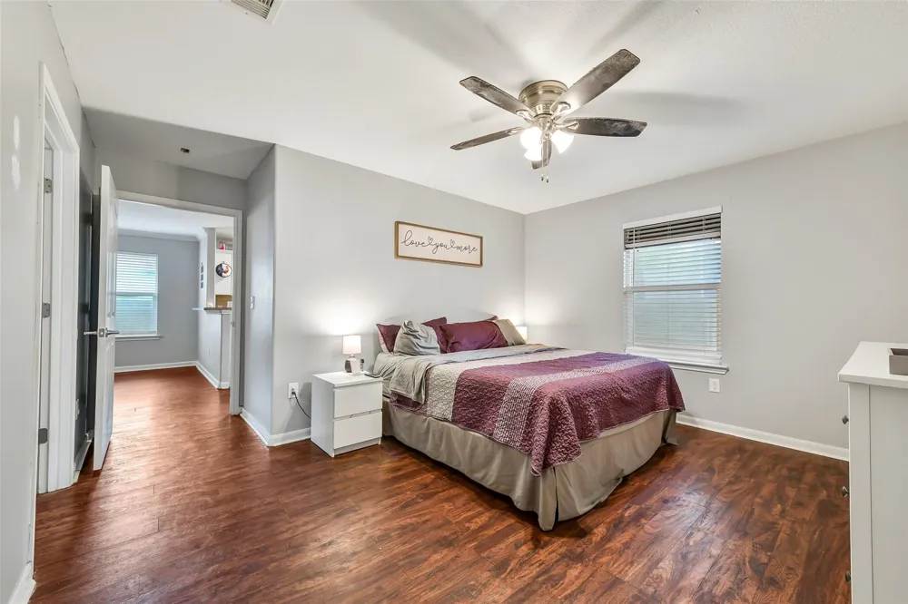 4221 Darby Street Bacliff, TX 77518