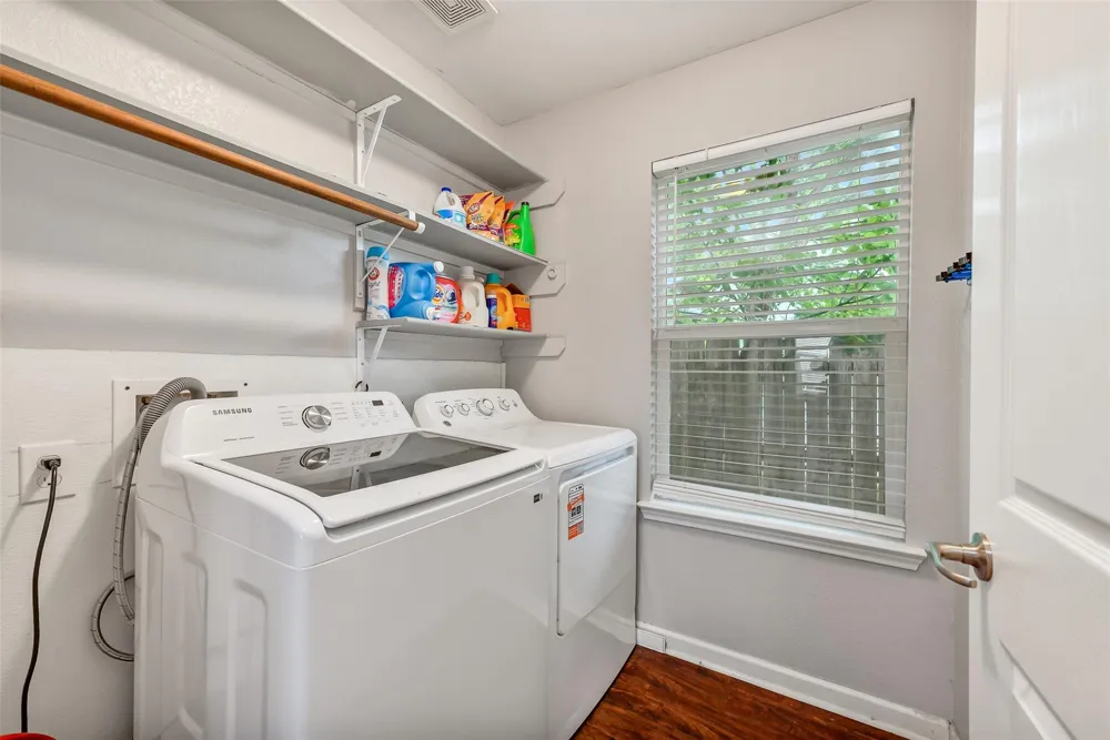 4221 Darby Street Bacliff, TX 77518