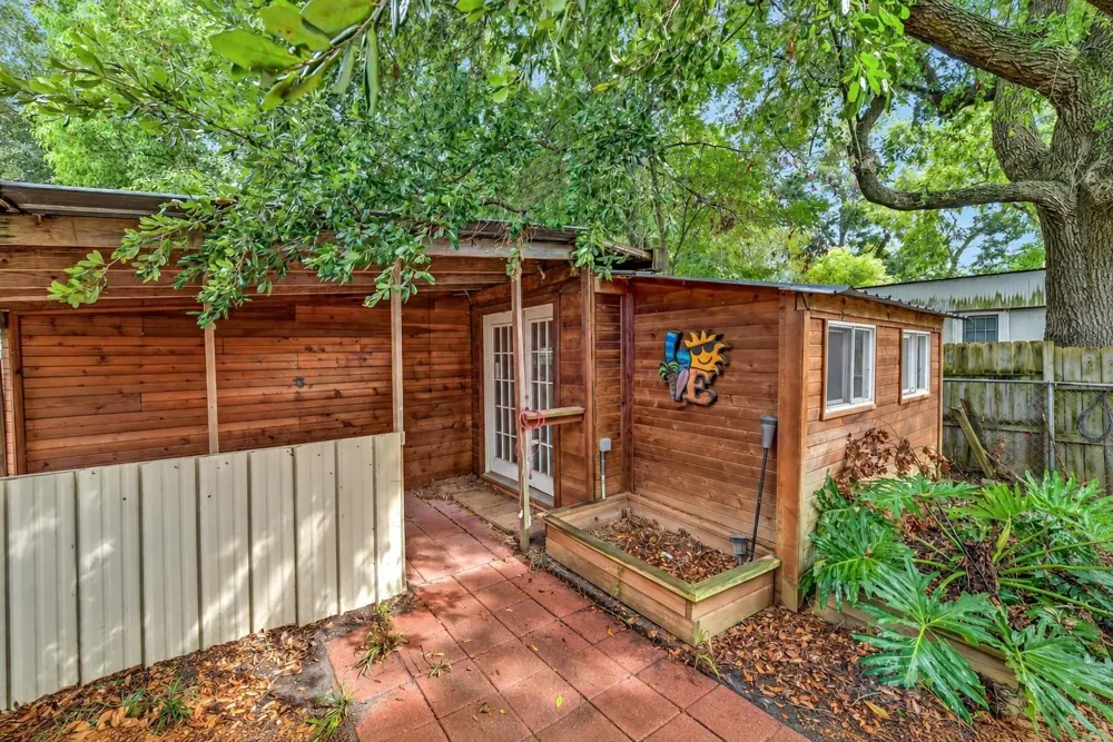 4221 Darby Street Bacliff, TX 77518