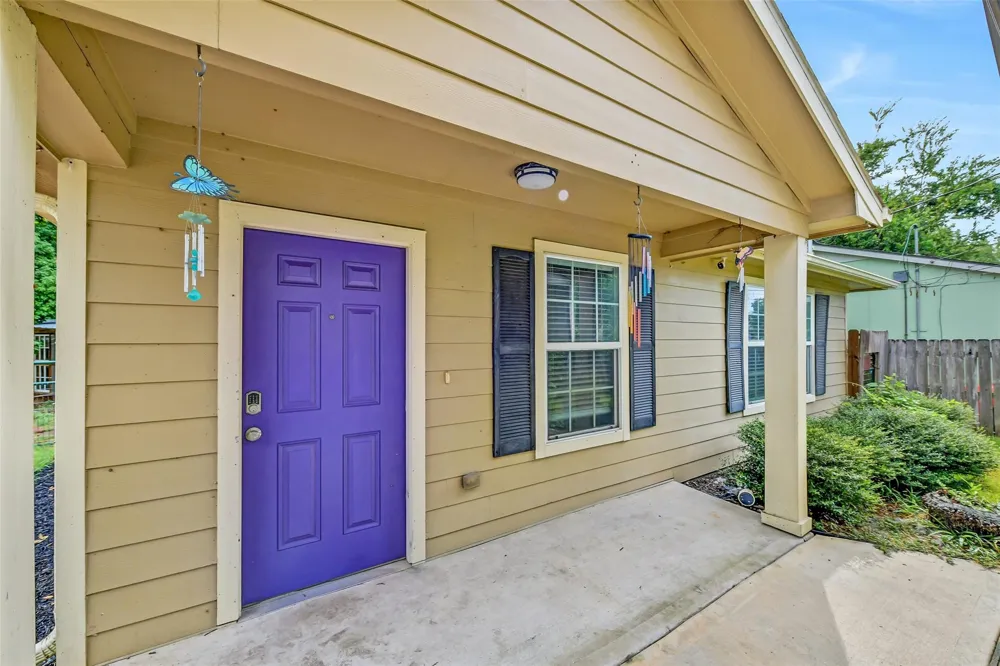 4221 Darby Street Bacliff, TX 77518