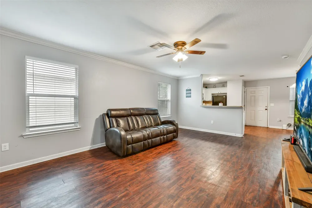 4221 Darby Street Bacliff, TX 77518