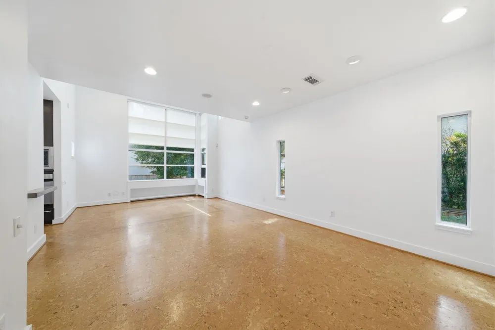 7002 Newcastle Street Bellaire, TX 77401