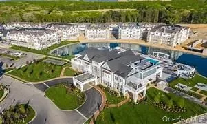 30101 Spruce Pond Circle Plainview, NY 11803