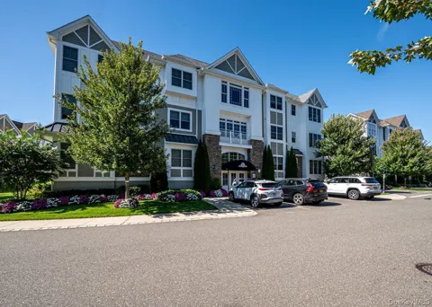 30101 Spruce Pond Circle