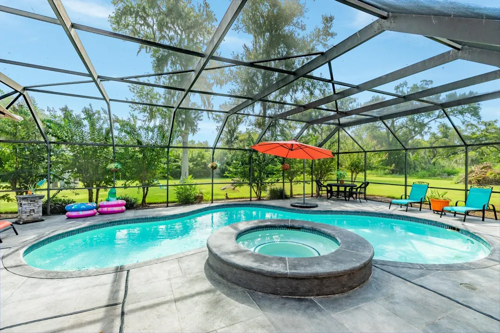 114 Division Road Lake Jackson, TX 77566