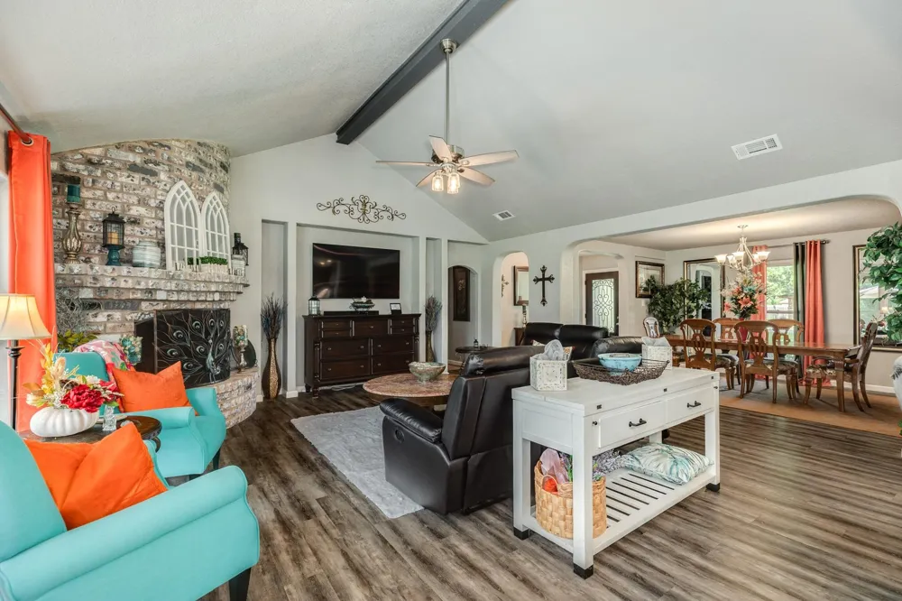 114 Division Road Lake Jackson, TX 77566