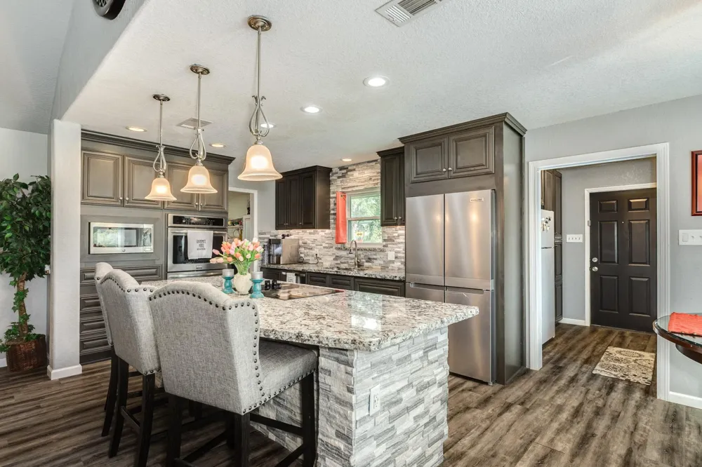 114 Division Road Lake Jackson, TX 77566