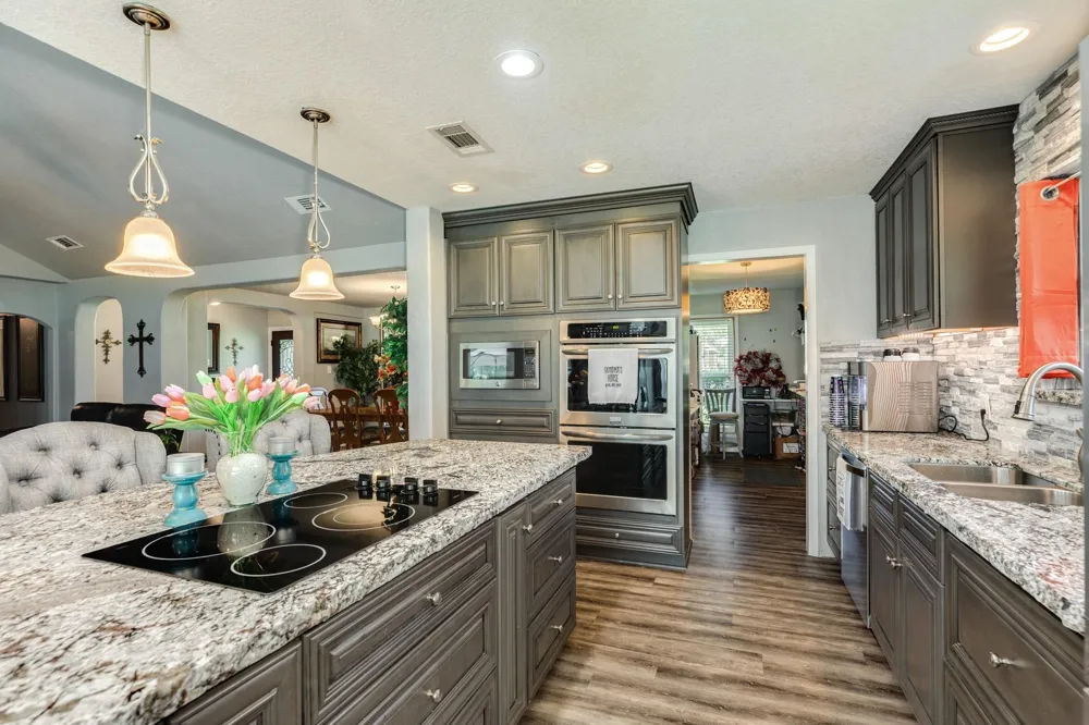 114 Division Road Lake Jackson, TX 77566