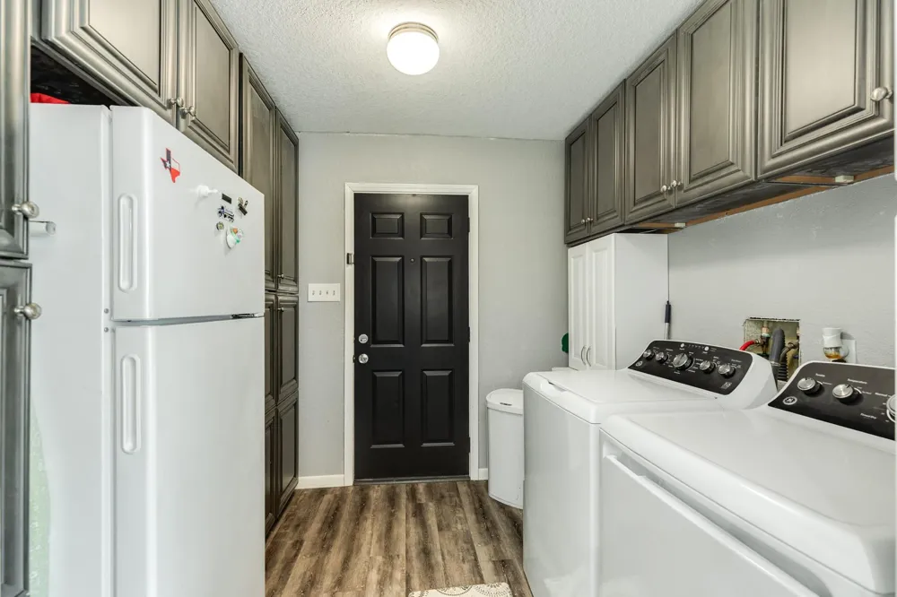 114 Division Road Lake Jackson, TX 77566