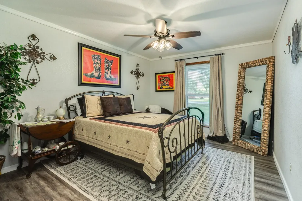 114 Division Road Lake Jackson, TX 77566