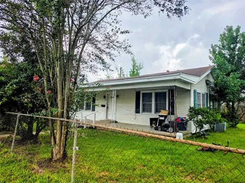 300 S Sandra Street