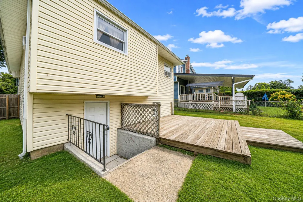 68 Prospect Drive Brentwood, NY 11717