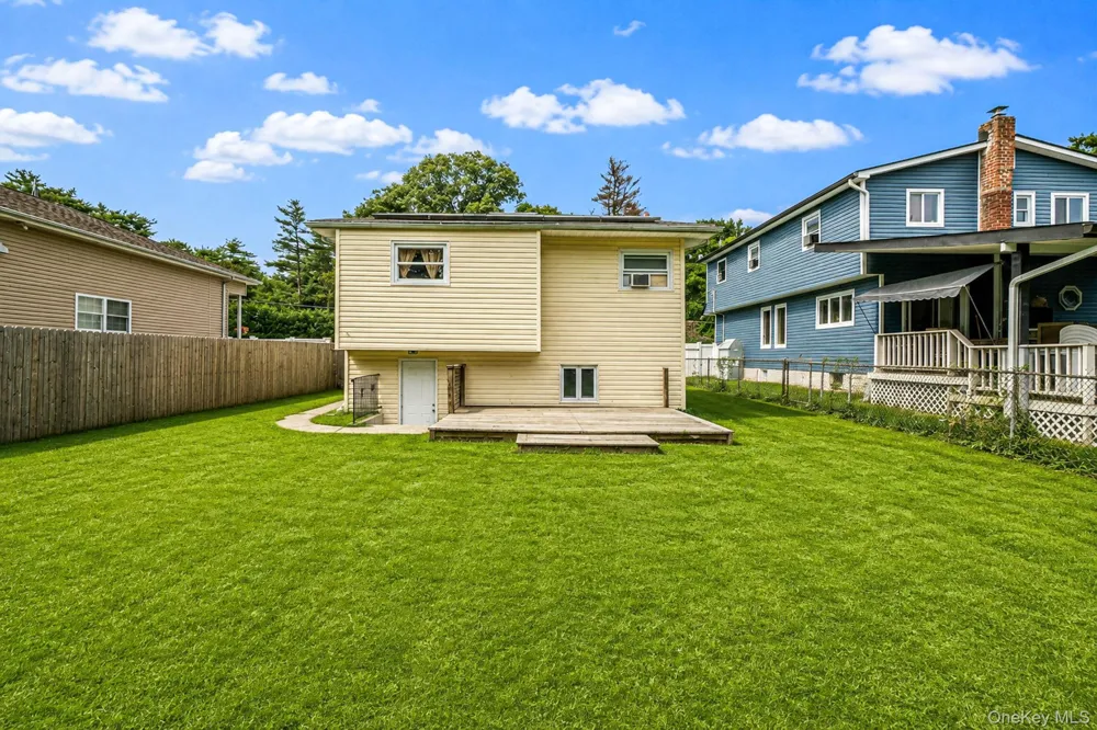 68 Prospect Drive Brentwood, NY 11717