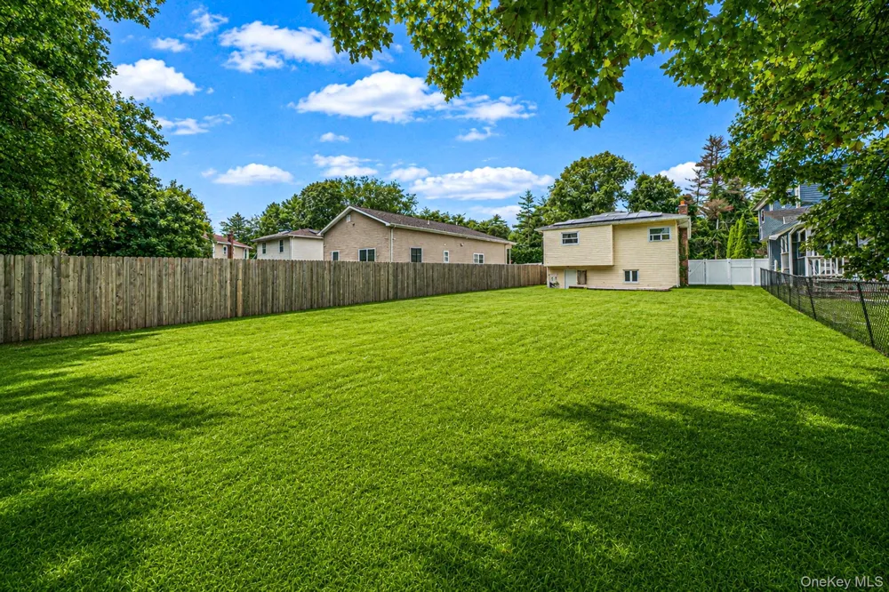 68 Prospect Drive Brentwood, NY 11717