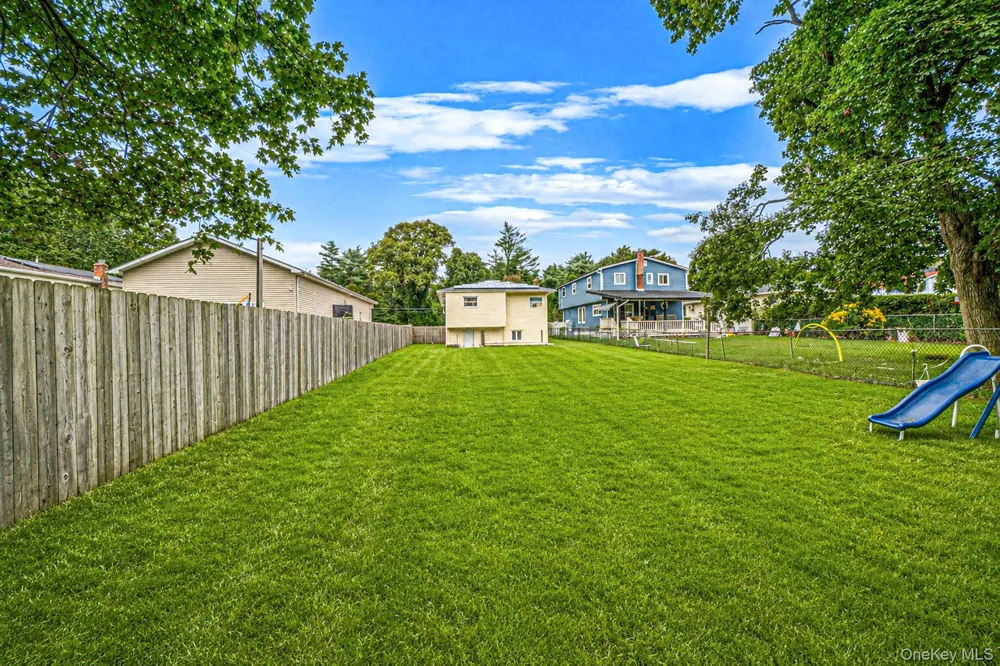 68 Prospect Drive Brentwood, NY 11717