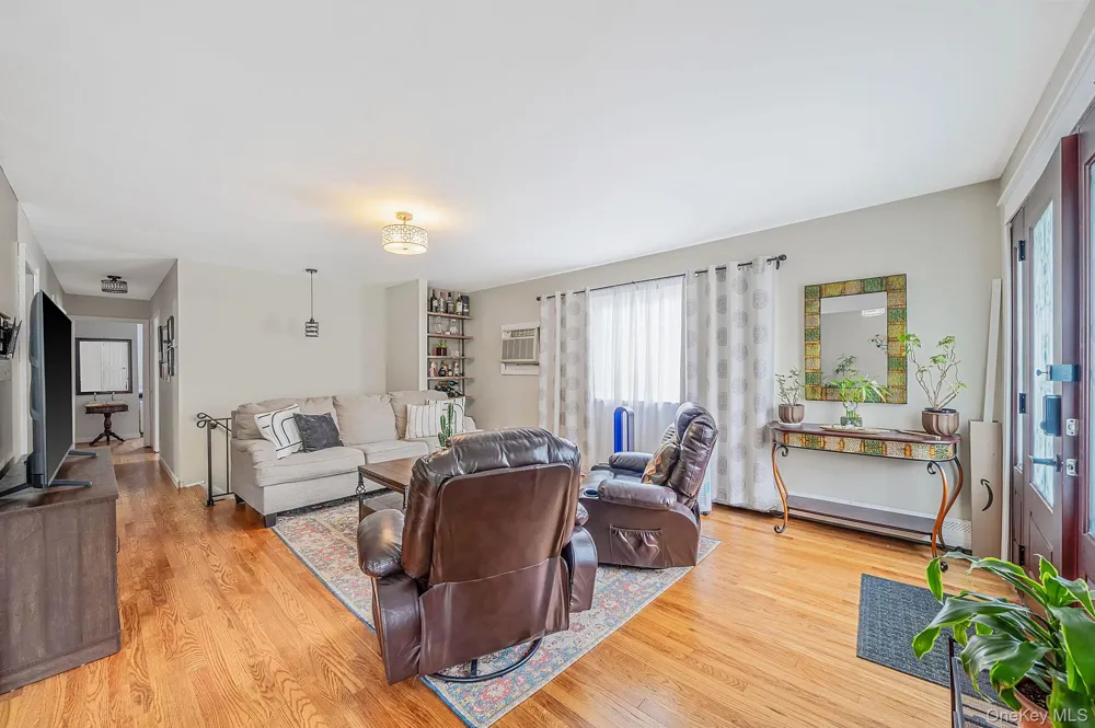 68 Prospect Drive Brentwood, NY 11717