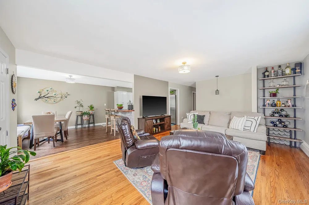 68 Prospect Drive Brentwood, NY 11717