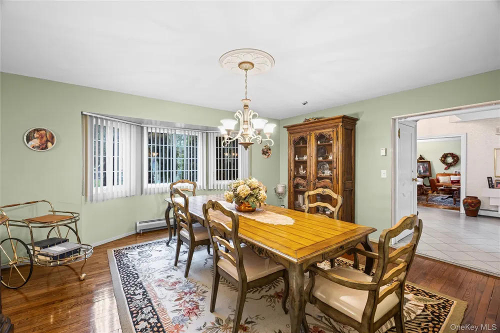 1 Jason Court Dix Hills, NY 11746
