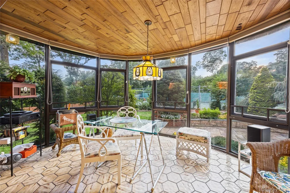 1 Jason Court Dix Hills, NY 11746