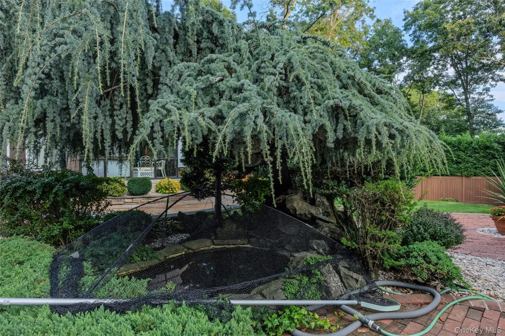 1 Jason Court Dix Hills, NY 11746