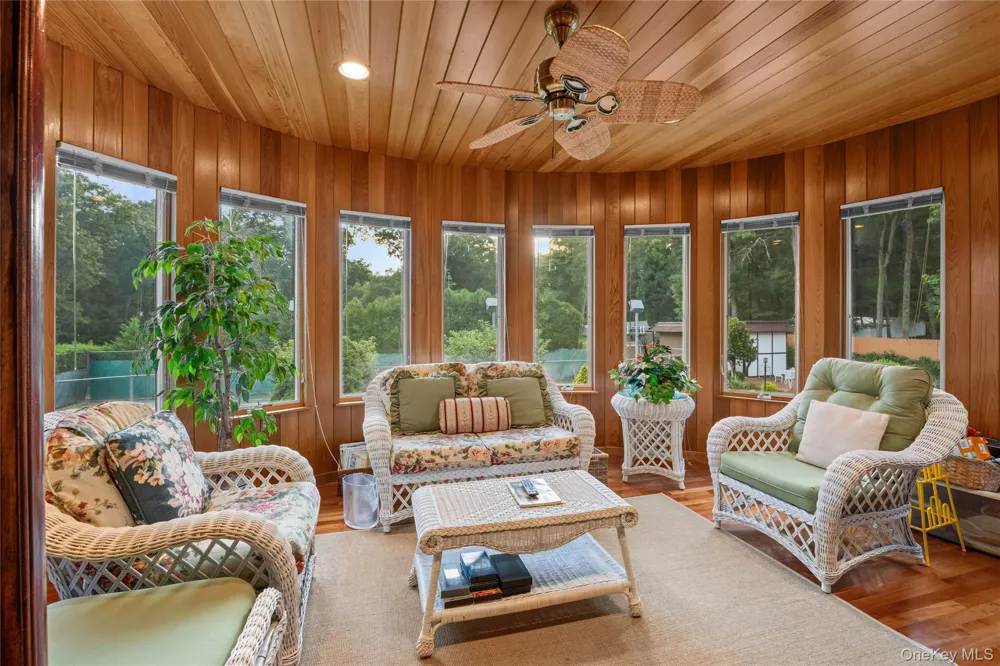 1 Jason Court Dix Hills, NY 11746