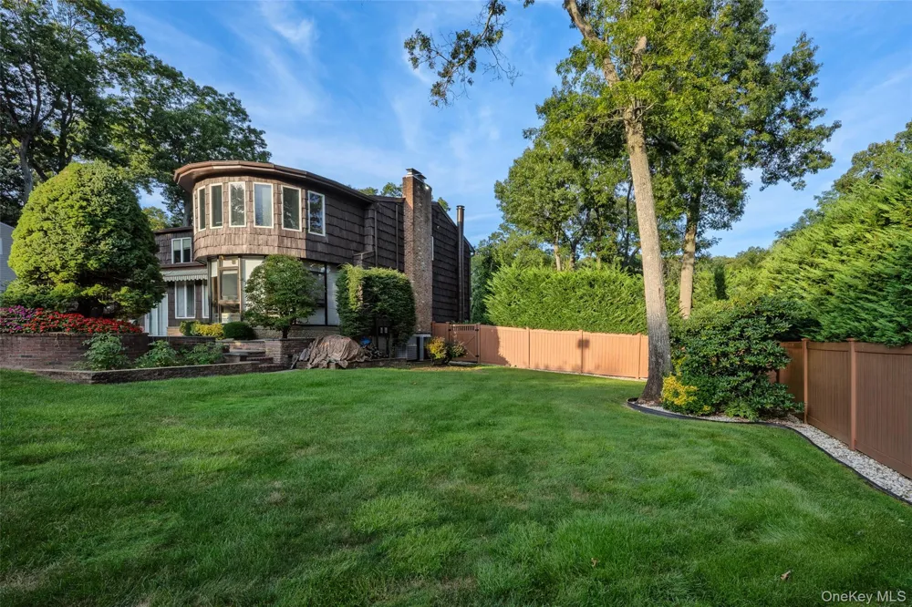 1 Jason Court Dix Hills, NY 11746