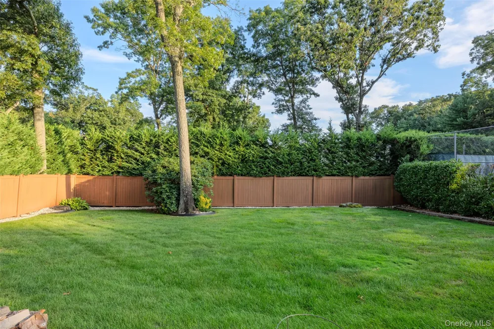 1 Jason Court Dix Hills, NY 11746