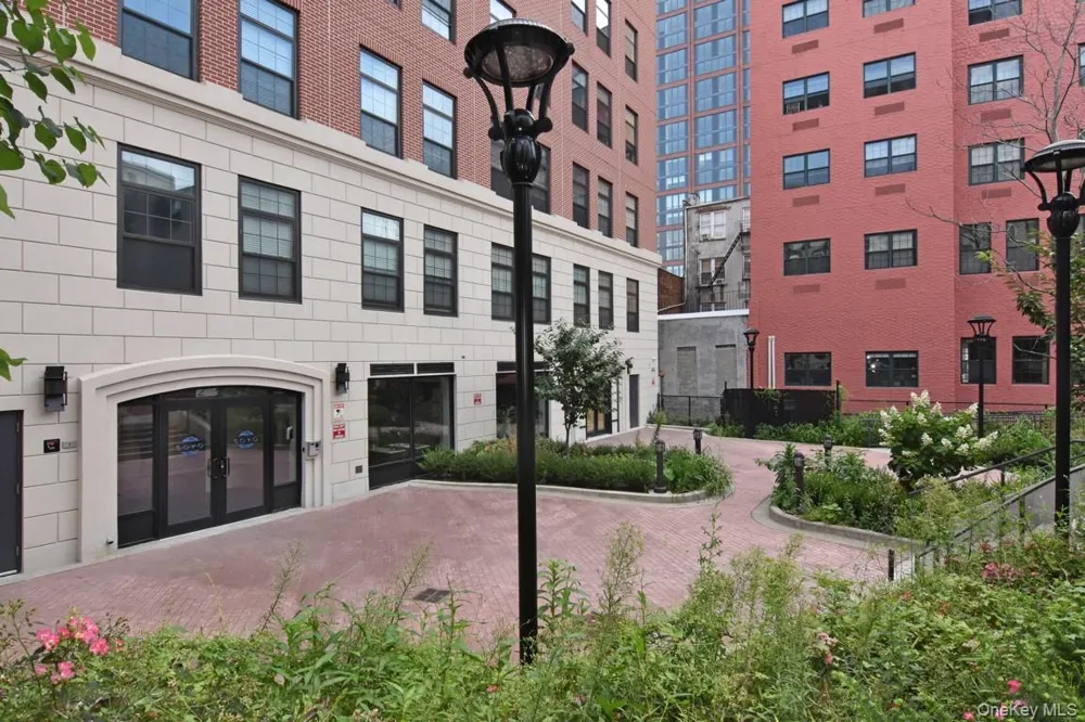 13 Main Street #3E Yonkers, NY 10701