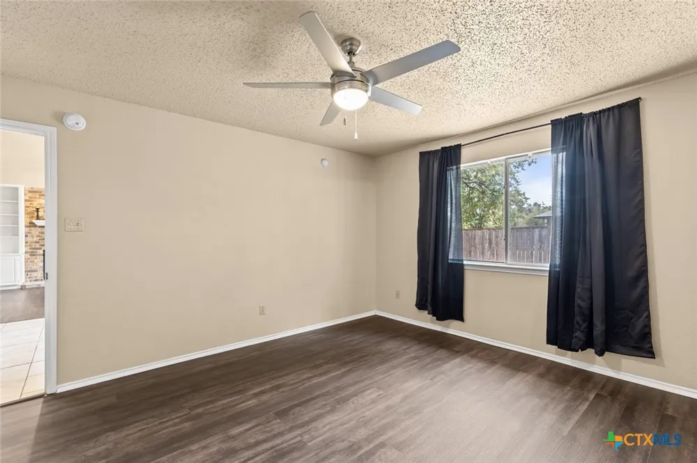 5110 Glenoak Drive Killeen, TX 76542