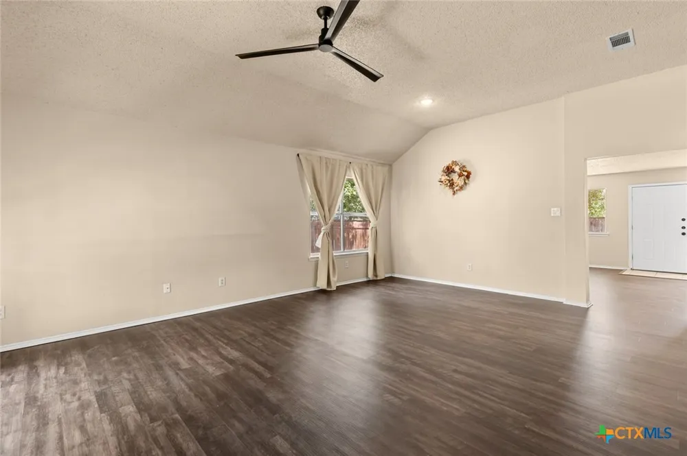 5110 Glenoak Drive Killeen, TX 76542