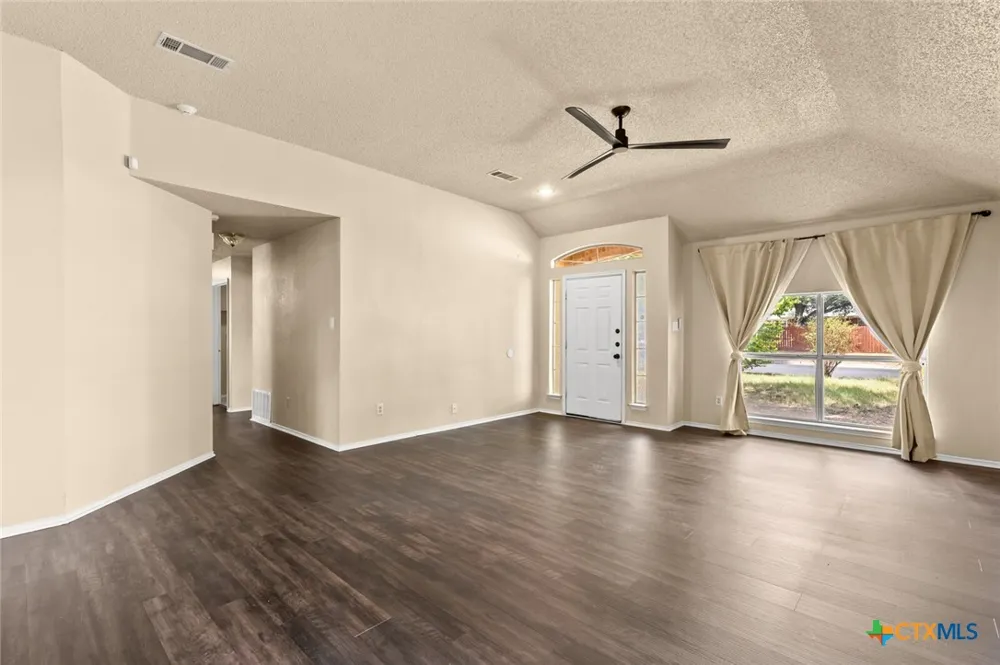 5110 Glenoak Drive Killeen, TX 76542
