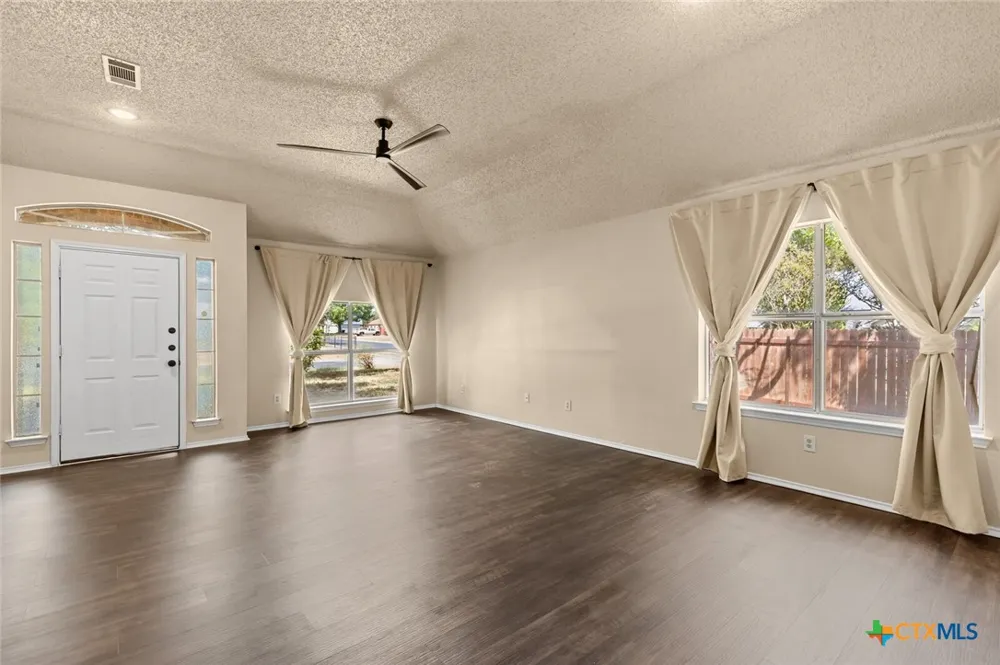 5110 Glenoak Drive Killeen, TX 76542
