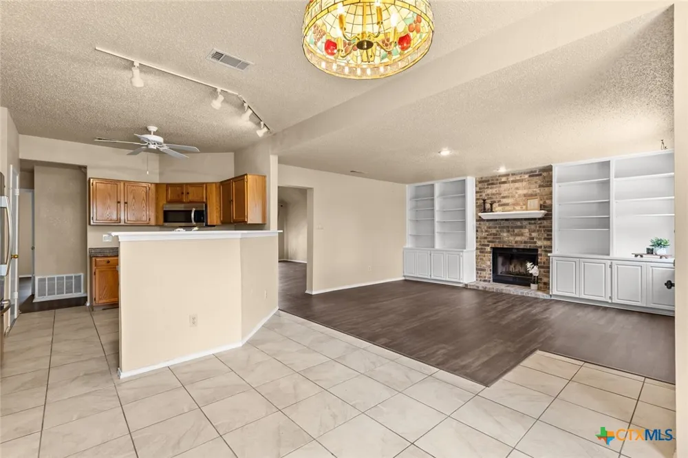 5110 Glenoak Drive Killeen, TX 76542