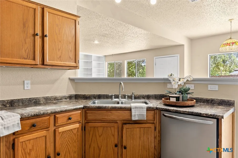 5110 Glenoak Drive Killeen, TX 76542