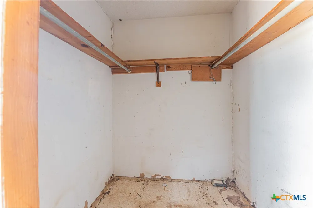 407 14th Gatesville, TX 76528