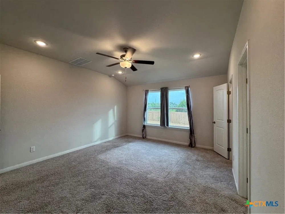 4229 Lugard Drive Killeen, TX 76542