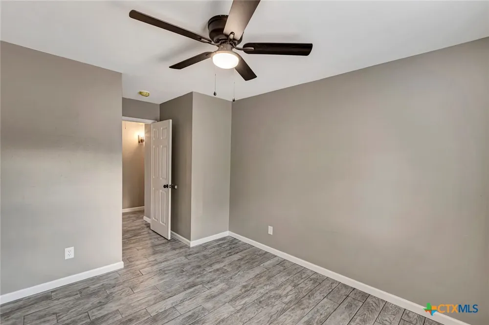 602 Market Street Hallettsville, TX 77964
