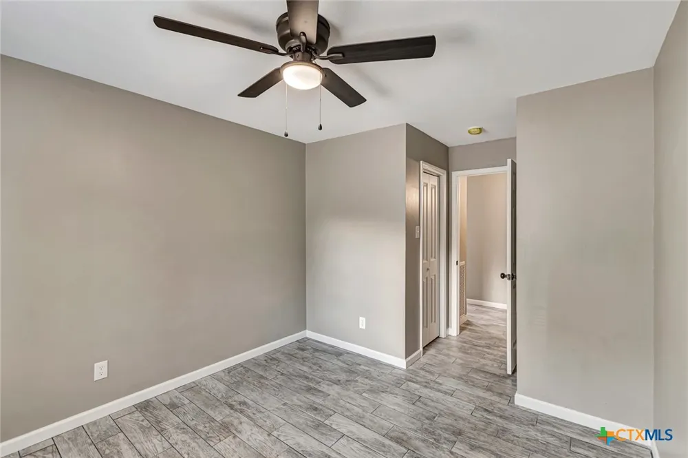 602 Market Street Hallettsville, TX 77964