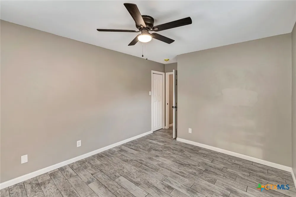 602 Market Street Hallettsville, TX 77964