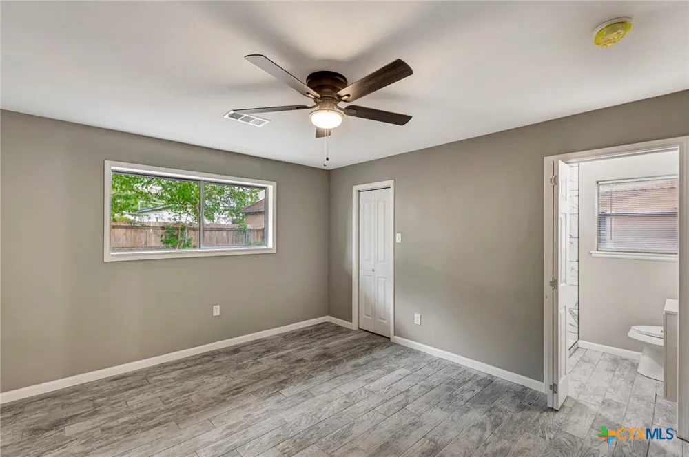 602 Market Street Hallettsville, TX 77964