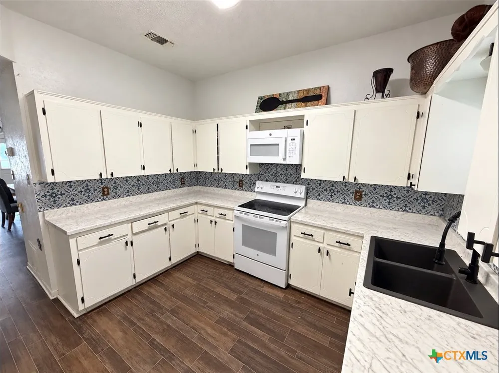 903 Davie Lee Drive Copperas Cove, TX 76522