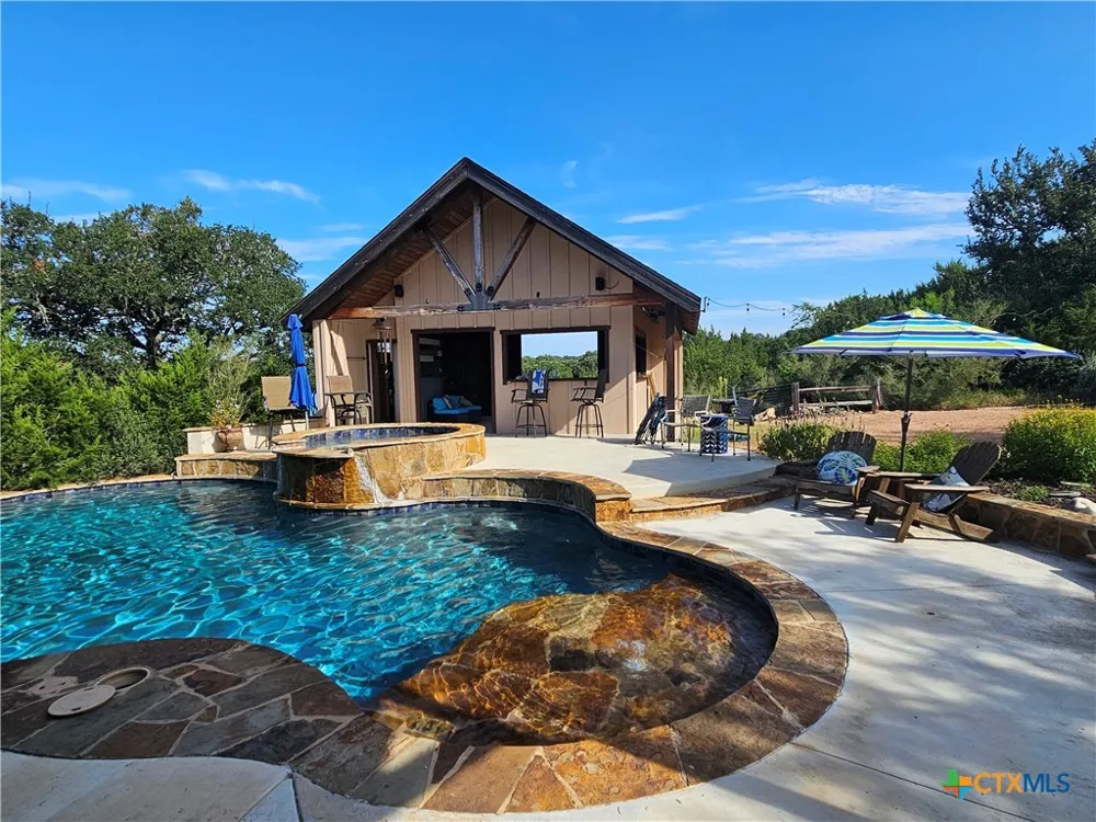 2613 Red Bud Way New Braunfels, TX 78132