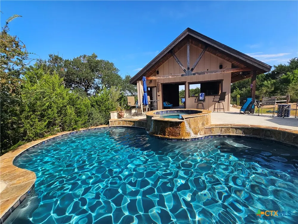 2613 Red Bud Way New Braunfels, TX 78132