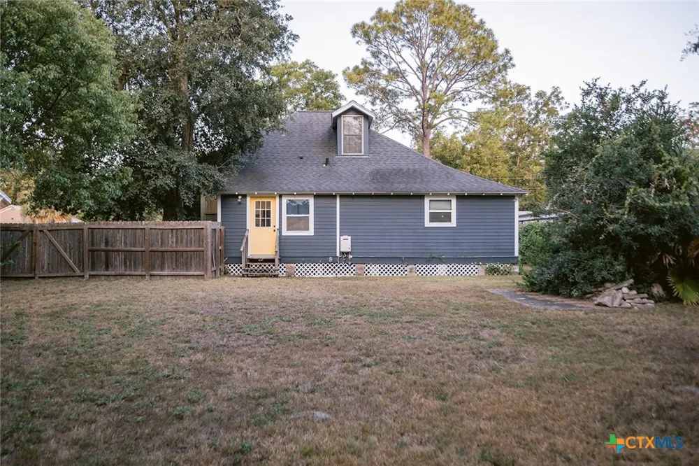907 Craig Street Victoria, TX 77901
