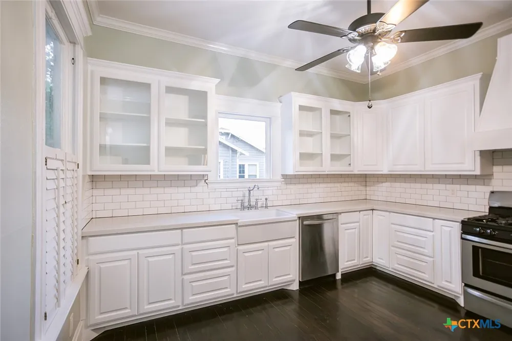 907 Craig Street Victoria, TX 77901