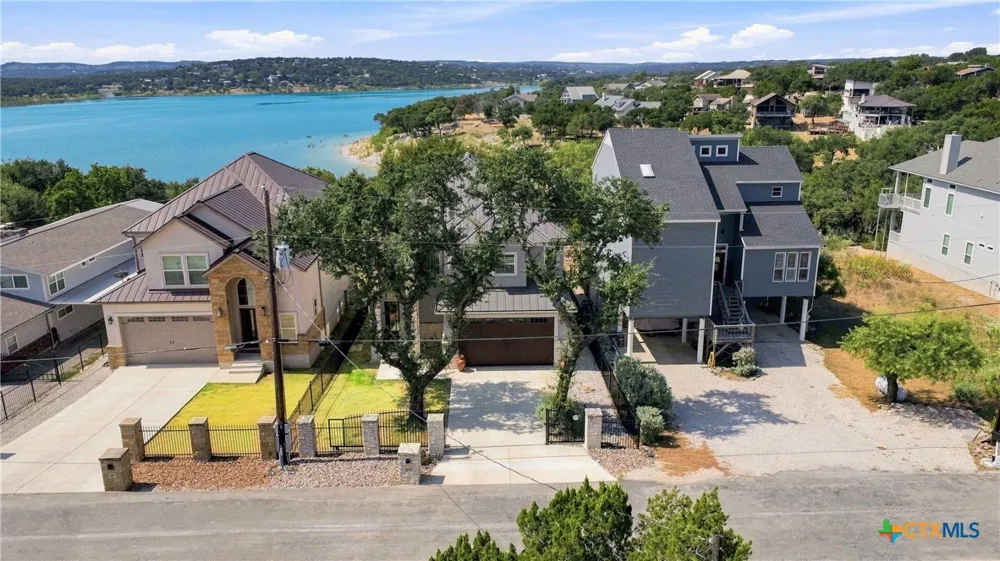 174 Edge Hill Drive Canyon Lake, TX 78133