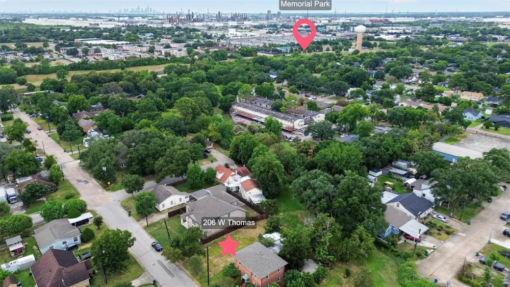 206 West Thomas Avenue Pasadena, TX 77506