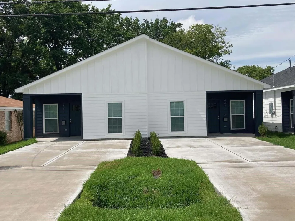 206 West Thomas Avenue Pasadena, TX 77506