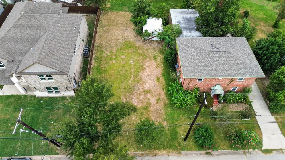 206 West Thomas Avenue Pasadena, TX 77506